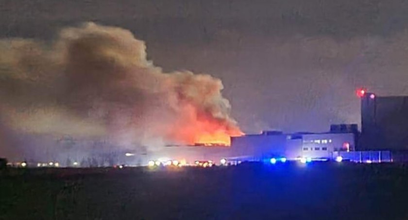Pożar piekarni. Strażacy z powiatu wyszkowskiego ruszyli z pomocą/Fot. FB Ratownictwo Powiatu Węgrowskiego 