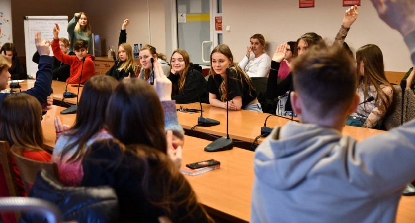 Młodzież prężnie pracuje nad kolejnymi projektami/ Zdjęcie: FB WiP Wyszków