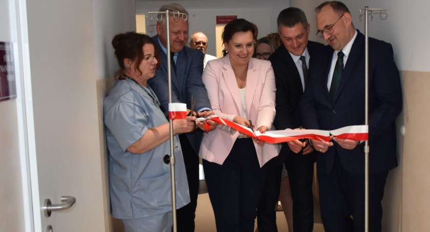 10 maja 2023 r. dokonano symbolicznego otwarcia i oddania do użytku tych dwóch inwestycji/zdjęcie: Powiat Wyszkowski