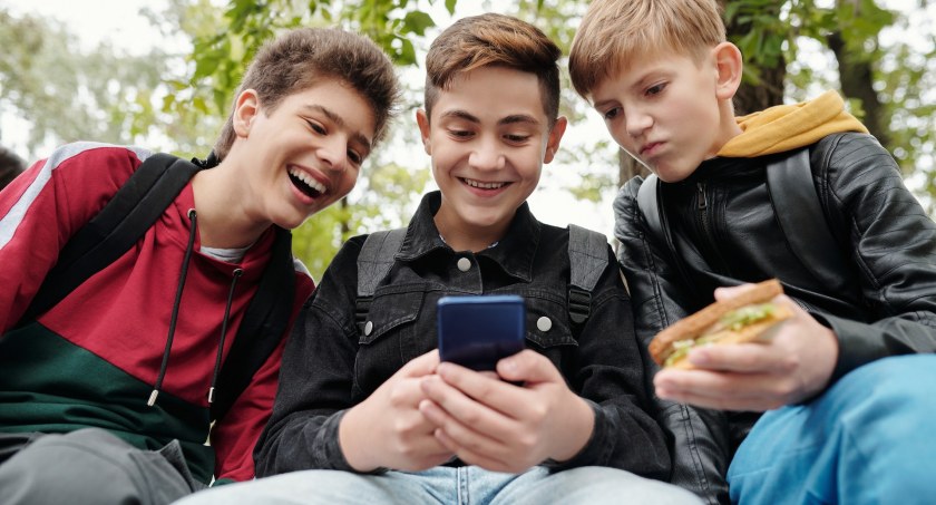 Rozmowy na temat dostępu do social mediów dla niepełnoletnich przybierają na sile/zdjęcie: pexels.com