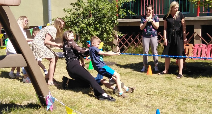 Na przedszkolnym placu zabaw odbył się 