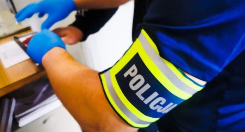 Policjanci złapali mężczyznę, który okradł garaż/zdjęcie: Policja Wyszków