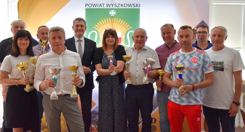 Podsumowanie wyników sportowych zmagań/zdjęcie: Powiat Wyszkowski 