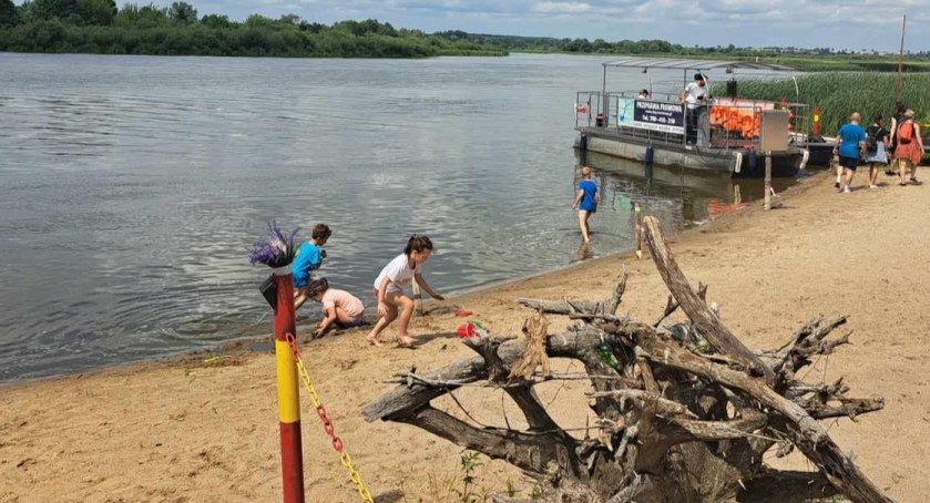 W każdy weekend i święta, aż do końca września będą działać przeprawy katamaranem/zdjęcie: Fb Powiat Wyszkowski 