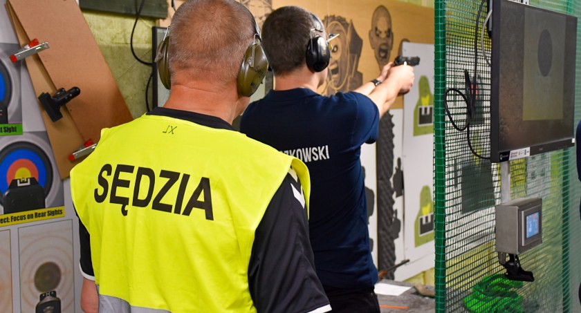 Najrówniej strzelającymi okazali się pracownicy Starostwa Powiatowego w Wyszkowie/zdjęcie: Powiat Wyszkowski