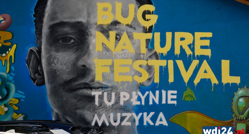 Efektem wielu godzin pracy jest mural z Vito Bambino i kolorowe ściany w parku miejskim za górką/zdjęcie: wdi24.pl