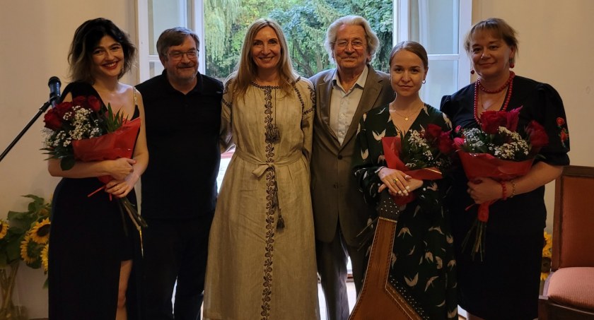 Publiczność zachwyciły: Kateryna Taran, Tetiana Proskurina oraz Alexandra Malatskovskaja /zdjęcie: Fb Muzeum Cypriana Norwida w Dębinkach 