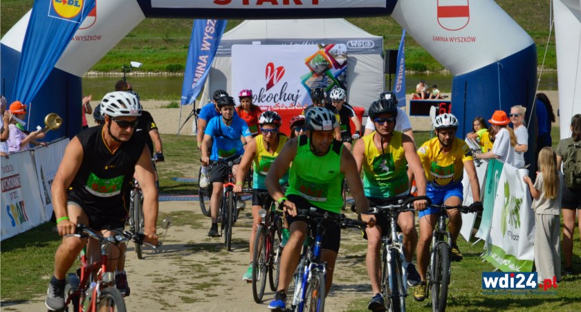 Najpierw był rower - 15 km, potem kajak - 5 km i na końcu bieg - 10 km. / zdjęcie: wdi24.pl