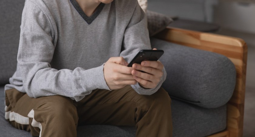 Mężczyzna na jednym z portali społecznościowych nawiązał znajomość z kobietą. / Zdjęcie: pexels.com