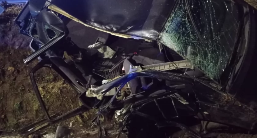 Wypadek mercedesa z szynobusem. / Zdjęcie: KPP w Płońsku