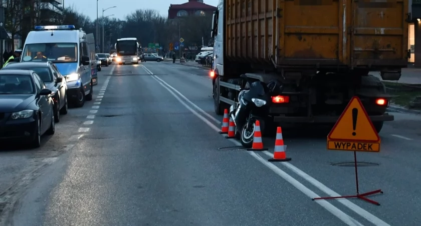 Motocyklista nie zachował bezpiecznej odległości. / Zdjęcie: KPP w Wyszkowie 
