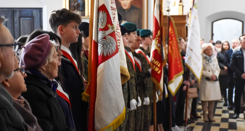 Społeczność powiatu wyszkowskiego spotkała się 3 marca, aby wspólnie uczcić ich pamięć. / Zdjęcie: Powiat Wyszkowski 