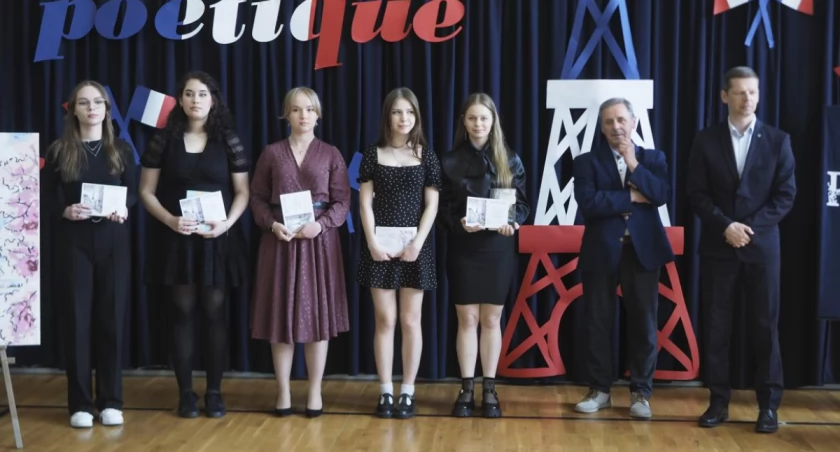 XVII edycja Konkursu Piosenki i Poezji Francuskiej „Art Poétique”. / Zdjęcie: wdi24.pl