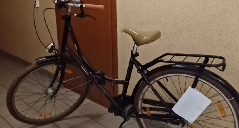 Policjanci odnaleźli rower w lombardzie. / Zdjęcie: KPP w Wyszkowie 