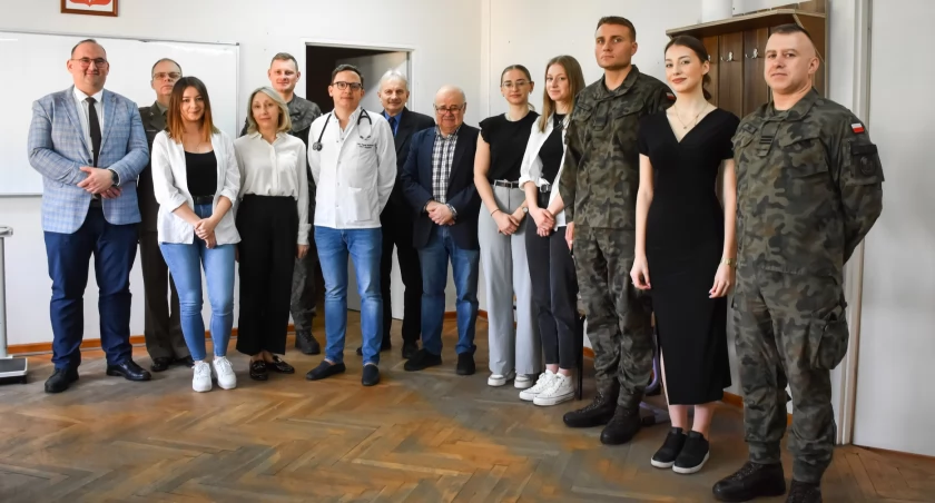 Starosta i szef WCR Wyszków wizytowali przebieg kwalifikacji wojskowej. / Zdjęcie: Powiat Wyszkowski 