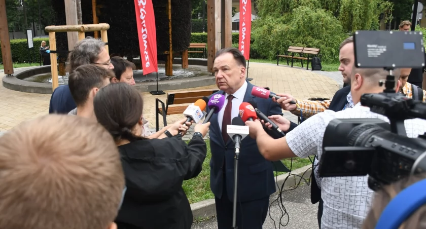 Jak podkreśla marszałek Adam Struzik, te dane pokazują, jak ważne jest dalsze edukowanie społeczeństwa w zakresie ekologii i kontynuowanie wymiany tzw. kopciuchów. / Zdjęcie: UMWM fot. Michał Słaby 