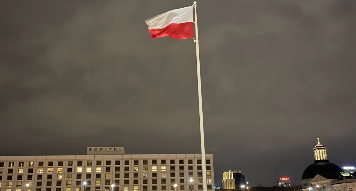 Kodeks pracy, będący podstawowym aktem regulującym stosunki pracy w Polsce, określa sytuacje, w których praca w dni świąteczne, w tym 11 listopada, jest dopuszczalna. / Zdjęcie: wdi24.pl 