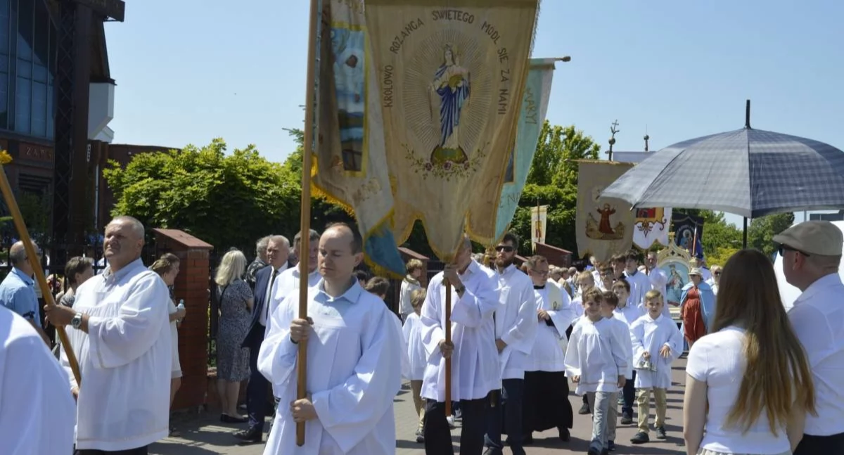 W dniu Bożego Ciała wierni Kościoła katolickiego uczestniczą w uroczystych procesjach. / Zdjęcie: arch. wdi24.pl 