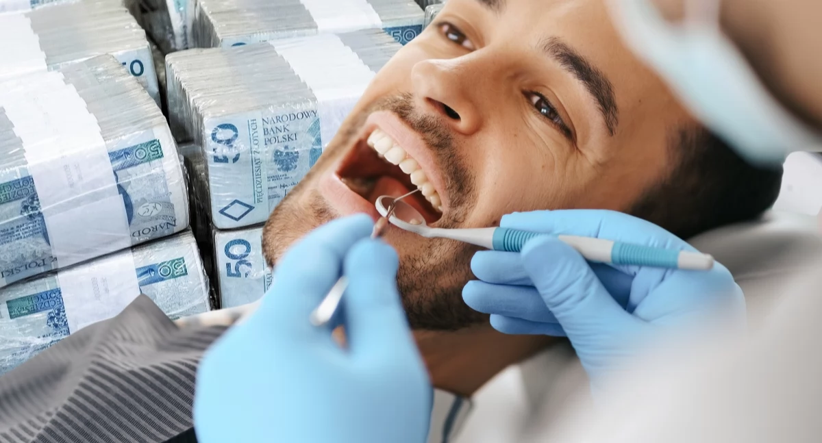 Zdrowie, wiadomość tysięcy pacjentów dentystów coraz szybciej rosną - zdjęcie, fotografia