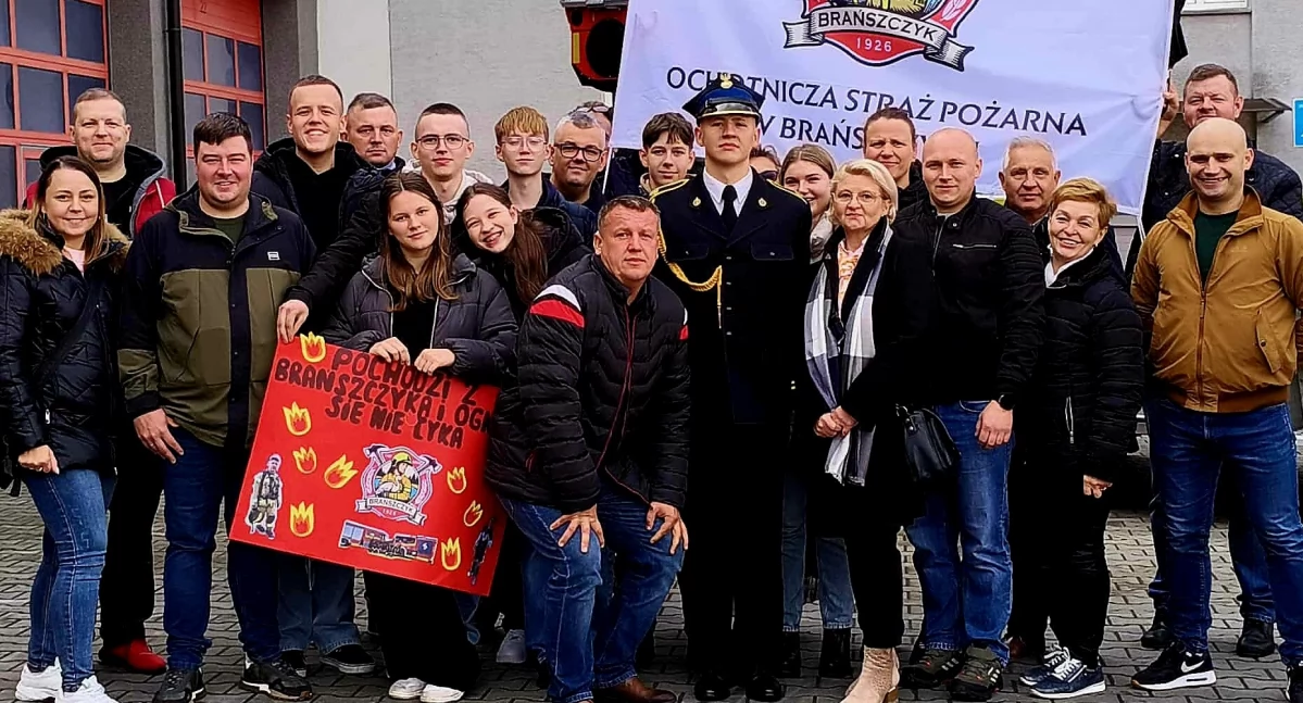 Podczas uroczystości towarzyszyli mu najbliżsi oraz druhowie z OSP Brańszczyk, z których szeregów wyrósł. / Zdjęcie: OSP Brańszczyk KSRG