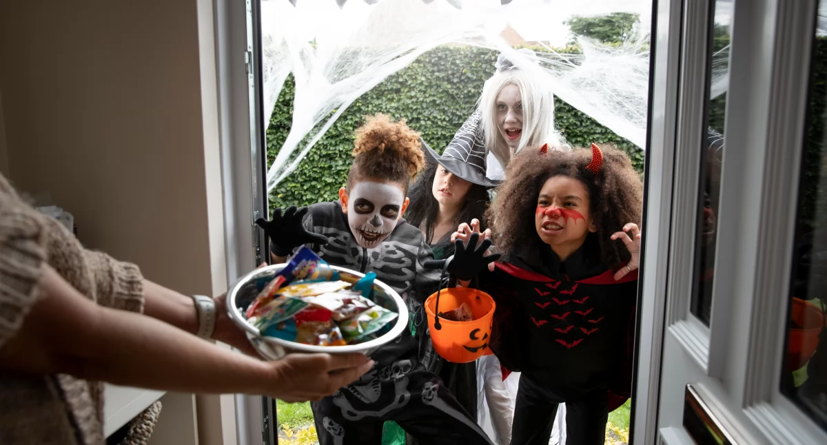 Dzieci pukają do drzwi, nie do zaświatów. O co naprawdę chodzi w Halloween