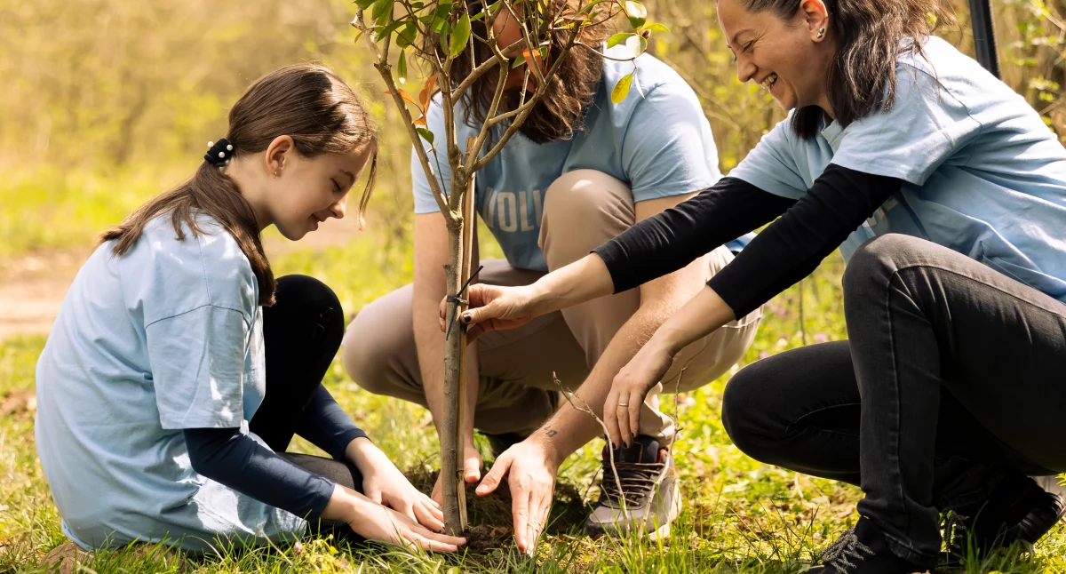 Organizatorzy zachęcają, by dołączyć do wspólnego sadzenia. / Zdjęcie: freepik.com 