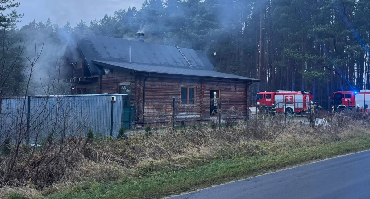 Pożar domu w Kamieńczyku. Ewakuowało się 7 osób