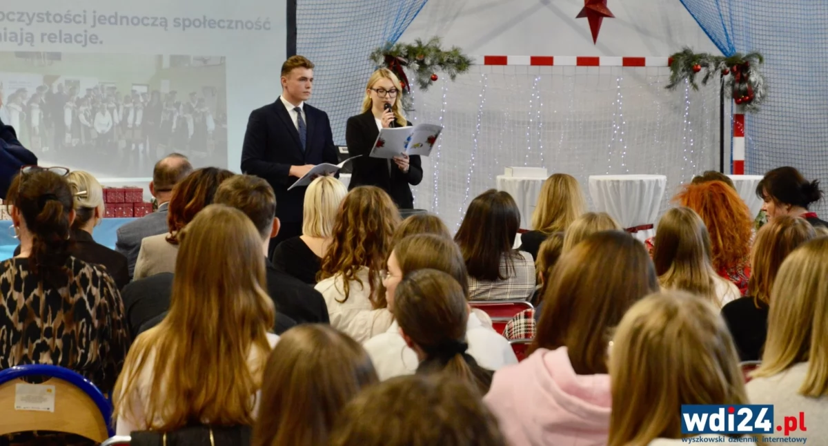 Świąteczne smaki, konkursy i 20-lecie Klubu Przodujących Szkół. ZS nr 1 znów przyciągnął tłumy