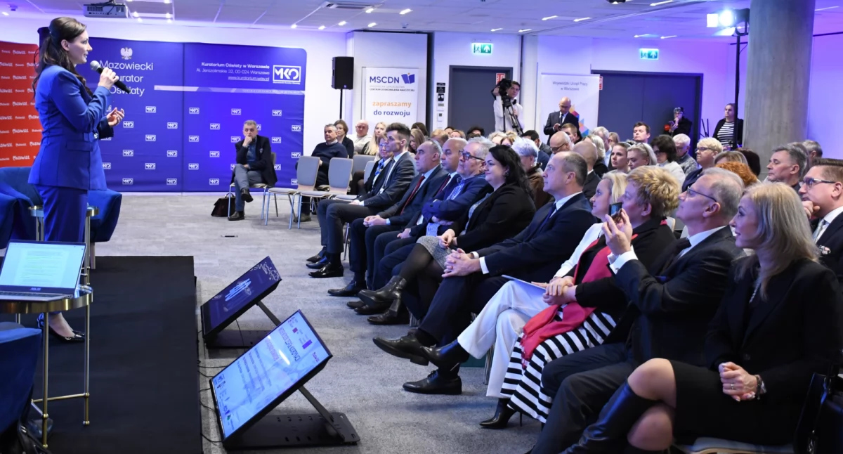 W województwie mazowieckim powstało 16 ze 120 planowanych w całej Polsce branżowych centrów umiejętności. Ich sieć jest tworzona w ramach inwestycji z Krajowego Planu Odbudowy (KPO), a za jej realizację odpowiada Fundacja Rozwoju Systemu Edukacji (FRSE). Wartość inwestycji na Mazowszu to blisko 183 mln zł.