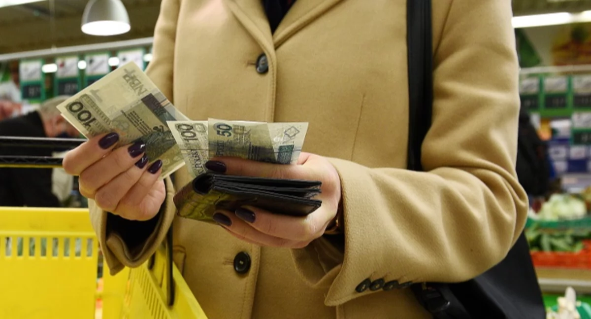 11,4% Polaków przeznaczy na celebrowanie Wigilii i Bożego Narodzenia (m.in. na żywność, dekoracje, prezenty, spotkania czy wyjazdy) 200-300 zł. / Zdjęcie: MondayNews