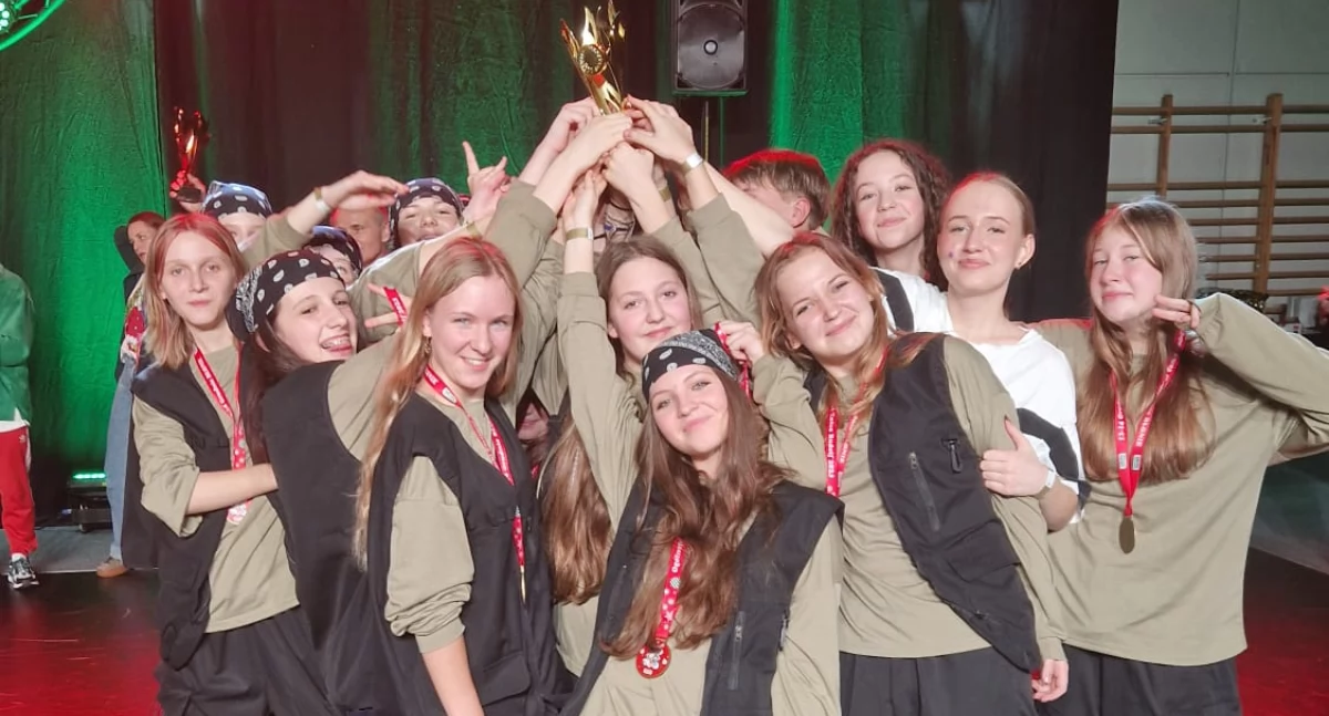 Formacja Click the Beat Wyszków wytańczyła pierwsze miejsce w kategorii Street Dance 13–15 lat, zdobywając jednocześnie nagrodę specjalną festiwalu. / Zdjęcie: Latino Fever 