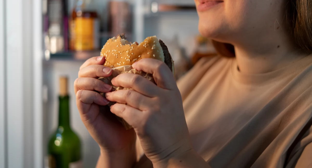 Wysoki cholesterol to problem, który dotyka większość dorosłych mieszkańców Polski. / Zdjęcie: freepik.com 