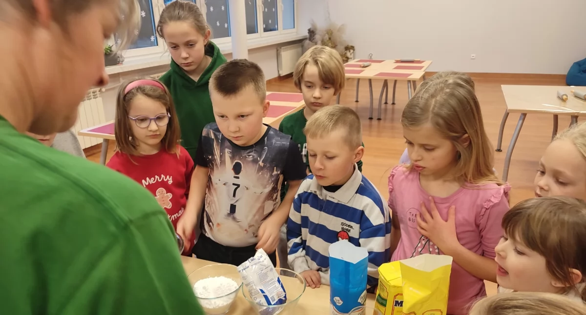 Zajęcia poprowadziło Koło Gospodyń Wiejskich „Somianeczki”. / Zdjęcie: GOK Somianka 