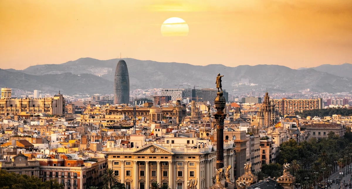 Wiadomości ze świata, Hiszpańskie nieruchomości lupą dlaczego Polacy kupują coraz więcej trzeba dziś uważać - zdjęcie, fotografia