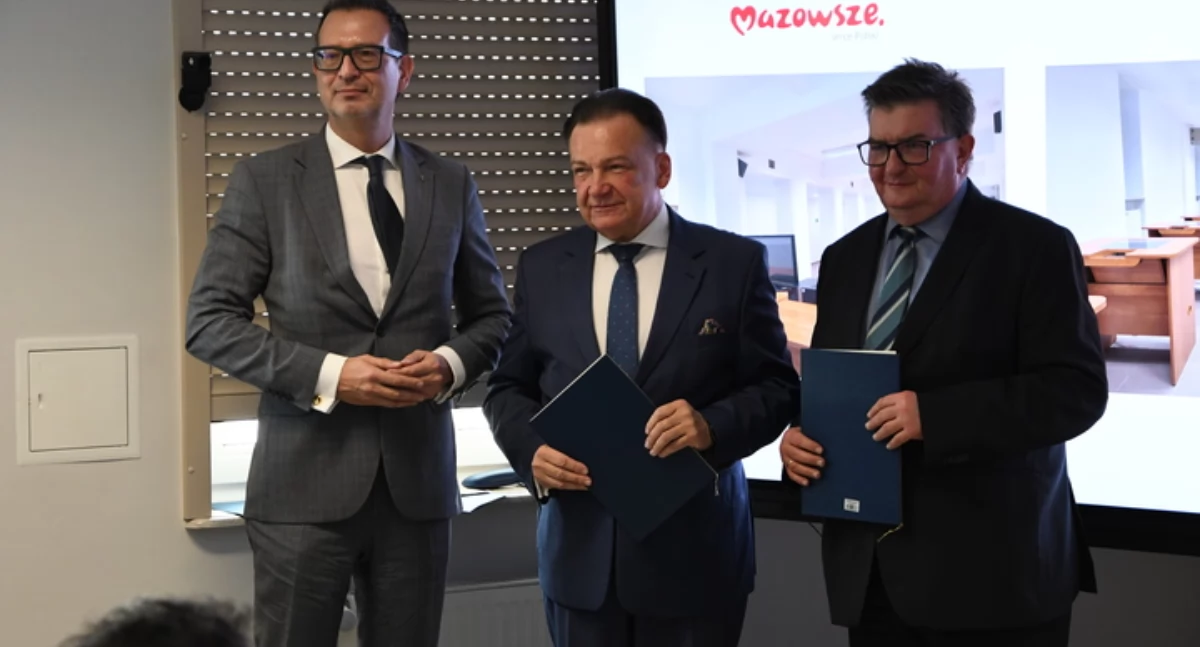 Jestem przekonany, że ta inicjatywa będzie inspiracją dla innych jednostek i przyczyni się do poprawy bezpieczeństwa ruchu drogowego w kraju – podkreśla marszałek Adam Struzik. / Zdjęcie: UMWM 