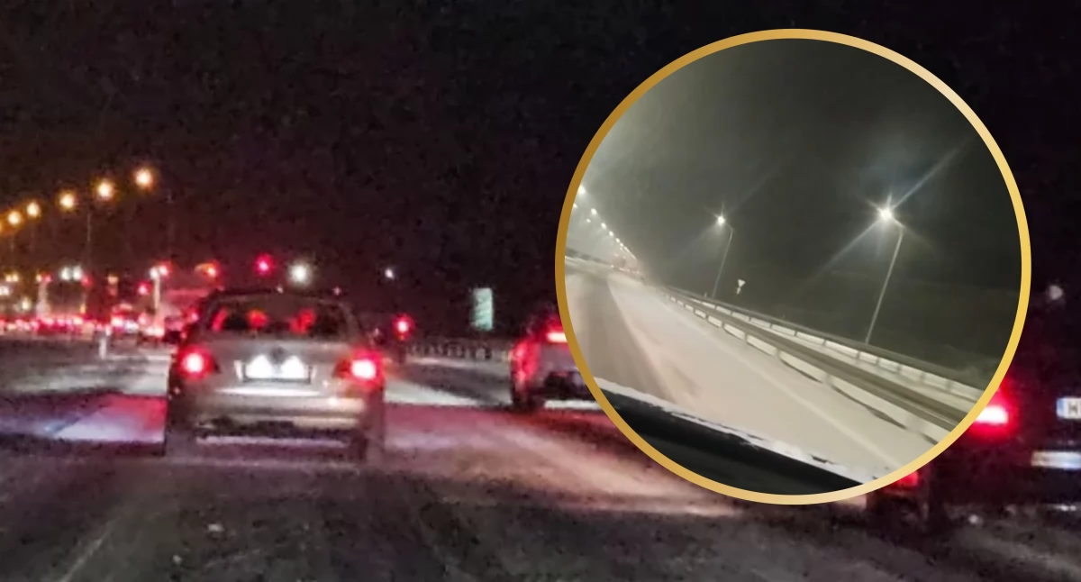 Jak relacjonuje nasz Czytelnik, pasy do włączania się do ruchu na S8 są miejscami kompletnie zasypane śniegiem. / Zdjęcia: wdi24.pl / czytelnik 