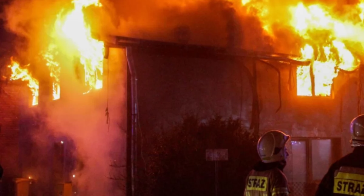 Jak informuje profil Ratownictwo Powiatu Węgrowskiego, doszło do pożaru w budynku mieszkalnym. Jedna osoba została poszkodowana. / Zdjęcie: poglądowe /gov.pl / pożar budynku mieszkalnego w gm. Dygowo / fot. KP PSP w Kołobrzegu 