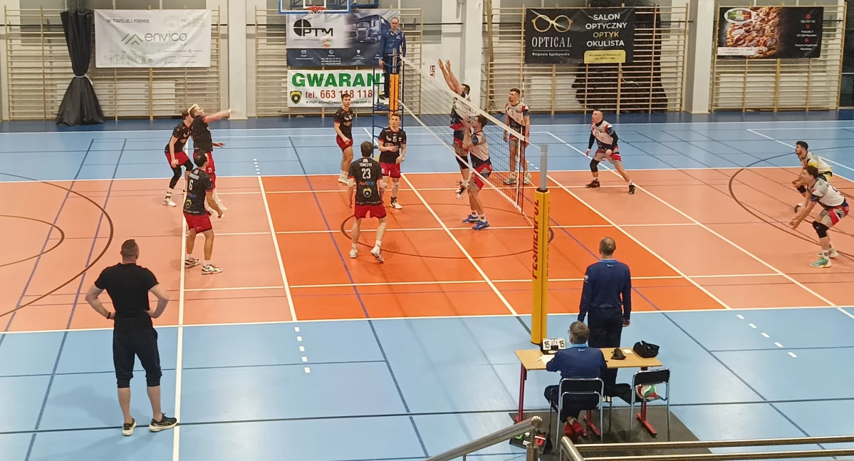 W końcówce więcej zimnej krwi zachowali siatkarze Volley Wyszków. / Zdjęcie: Paweł Soroko wdi24.pl 