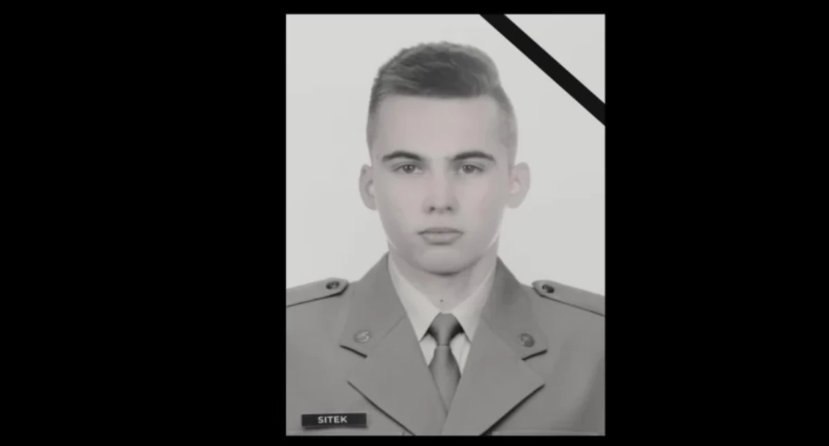 Informacja, hołdzie żołnierzowi który oddał życie granicy Uroczystości Wyszkowie - zdjęcie, fotografia
