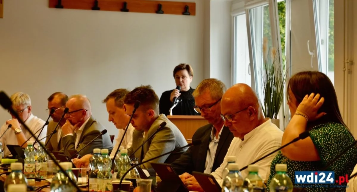 Po ponad 35 latach pracy odchodzi na emeryturę. Burmistrz już wybrał następczynię