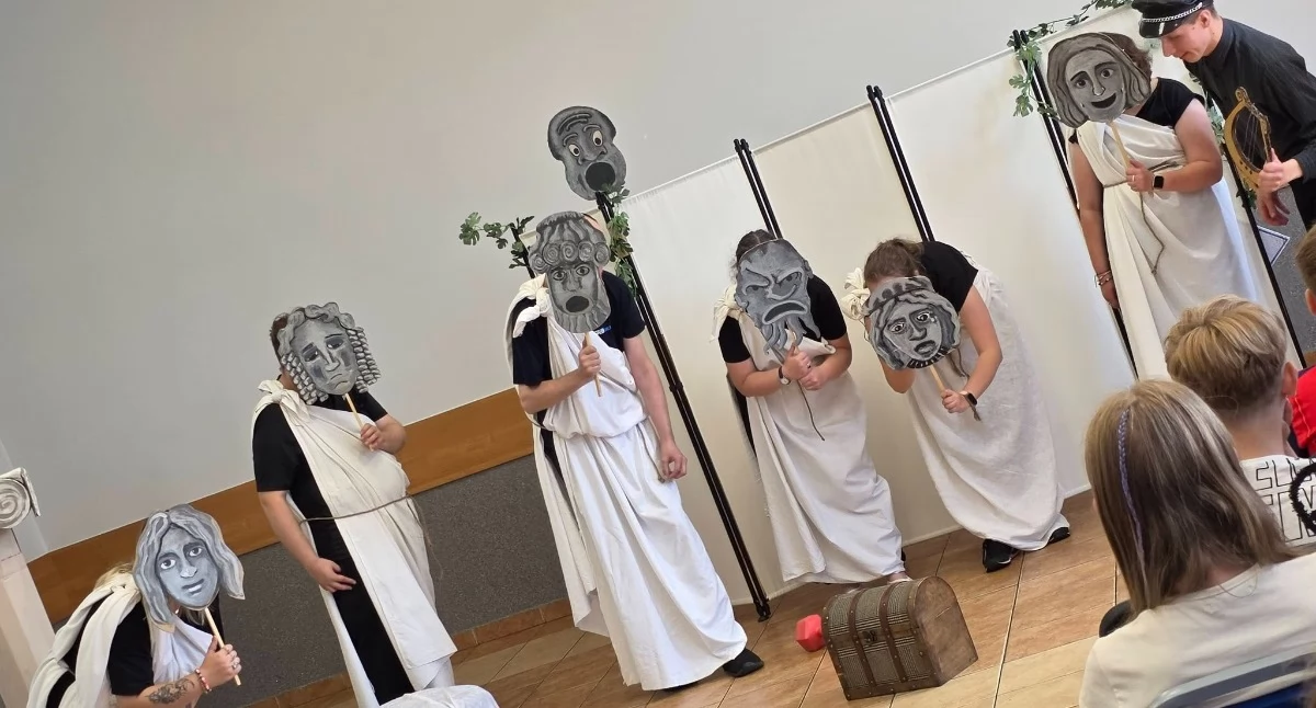 Wyruszyli w podróż przez świat emocji. KRAINA TAJEMNIC zachwyca i uczy najmłodszych [FOTO]
