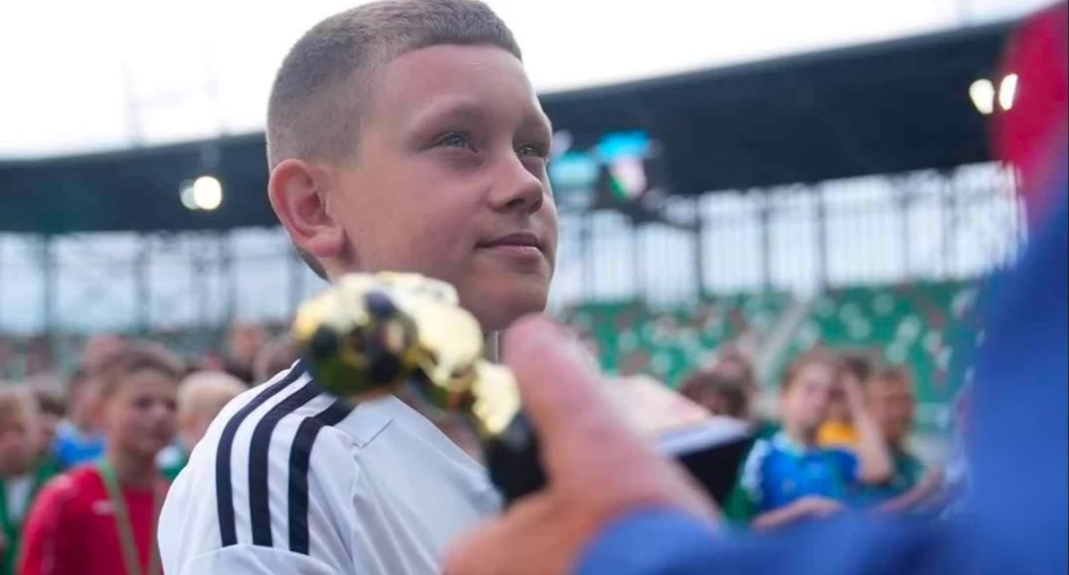 Młody piłkarz z Wyszkowa zdobywa kolejne trofea. Imponująca droga Kacpra Tryca