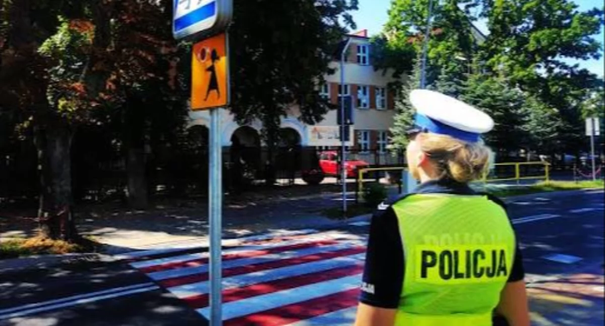 Policjanci ruszyli pod szkoły. Sprawdzają drogi przed pierwszym dzwonkiem