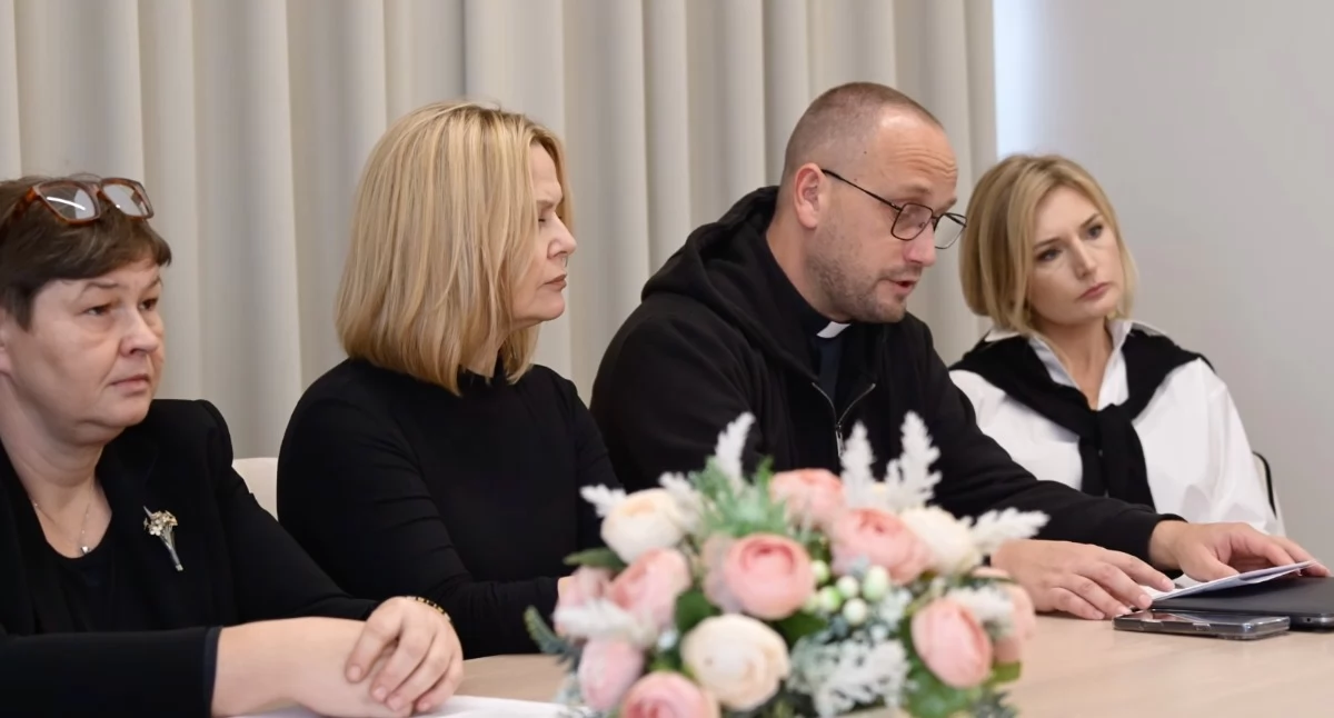 Tydzień po tragedii w Leszczydole-Nowinach. Co dalej z pomocą dla uczniów i nauczycieli? [WIDEO]