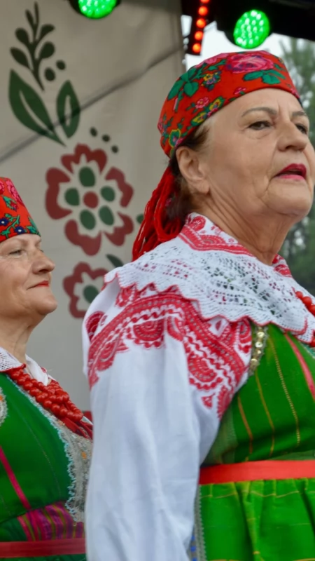 Kolorowo, smacznie i po kurpiowsku. Festiwal Kultury i Tradycji Puszczy Białej w Leszczydole-Nowinach