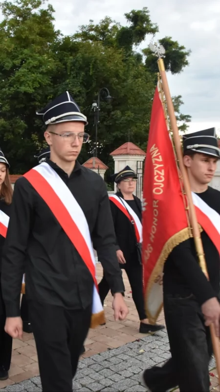 Wyszków pamięta. Kwiaty i znicze w 87.rocznicę wybuchu wojny 
