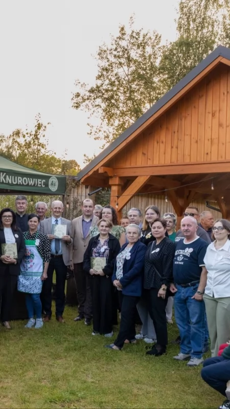 Po latach znów usłyszeli szkolny dzwonek. Ponad 240 osób wróciło do Knurowca [foto]