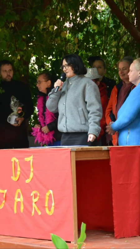 Mieszkańcy DPS-u wyszli na scenę. Tak pożegnali lato w Brańszczyku