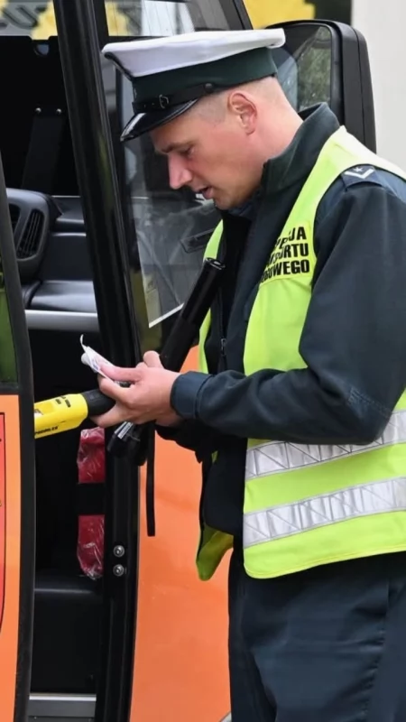 Skontrolowali 446 szkolnych autobusów. Wyniki dają do myślenia
