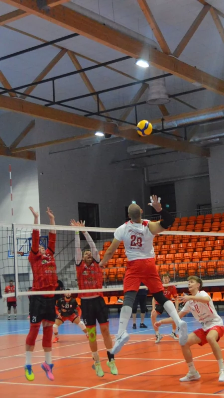 Volley Wyszków zaczyna sezon od wygranej z Ostrołęką